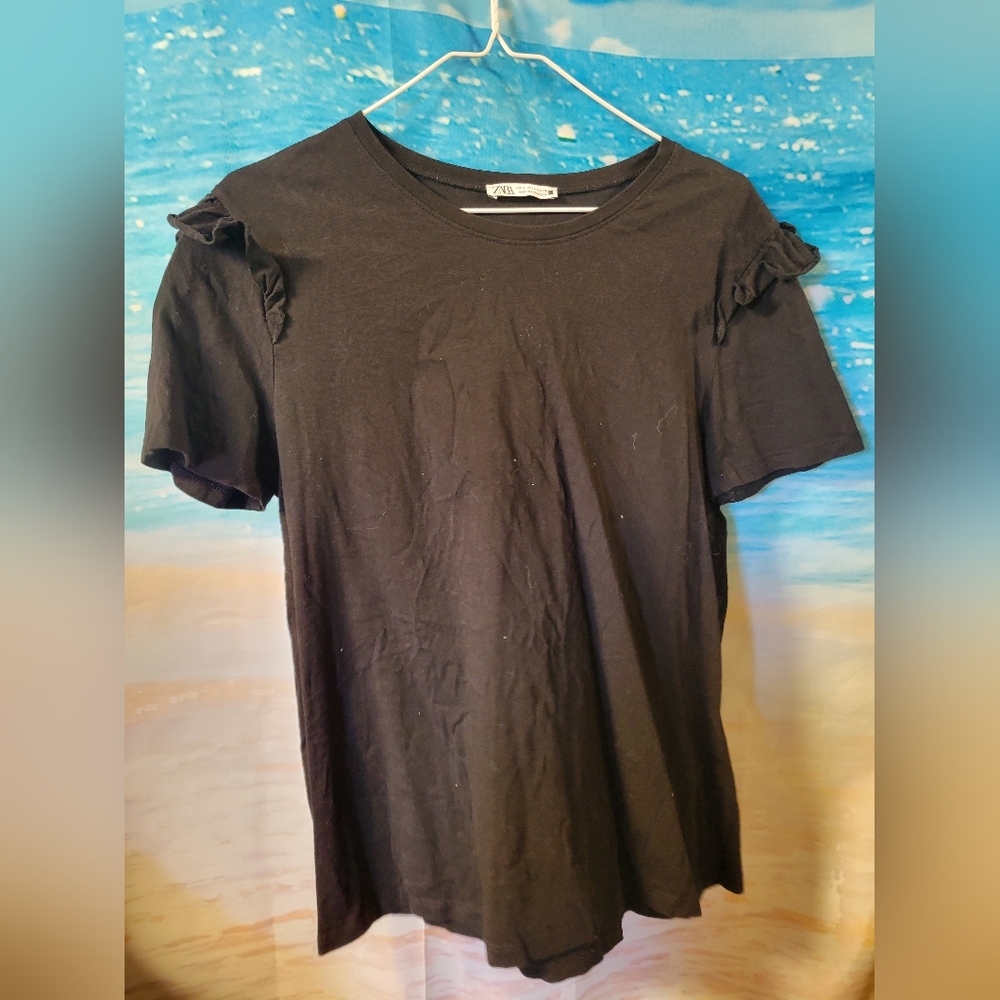 Zara Basic Black Ruffle Shoulder Tshirt Size Large
